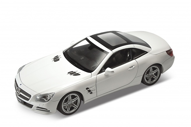 Mercedes SL500 Cerrado -R231- (2012) Welly 24041 1:24 