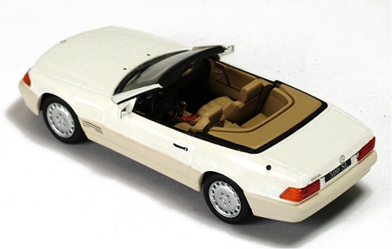 Mercedes Benz SL500 -R129- (1990) Ixo CLC195 1/43 