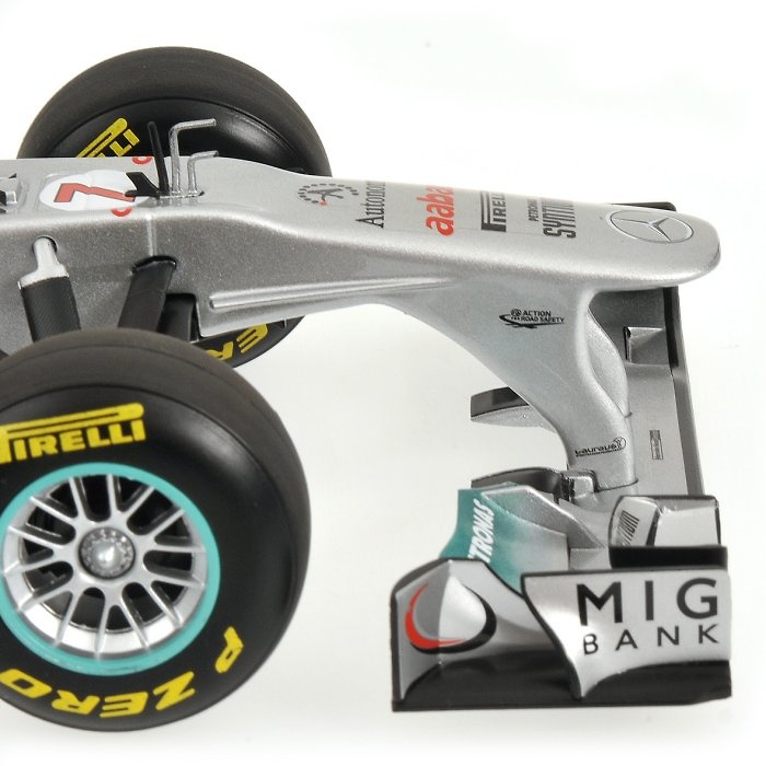 Mercedes W02 nº 7 Michael Schumacher (2011) Minichamps 110110007 1/18 