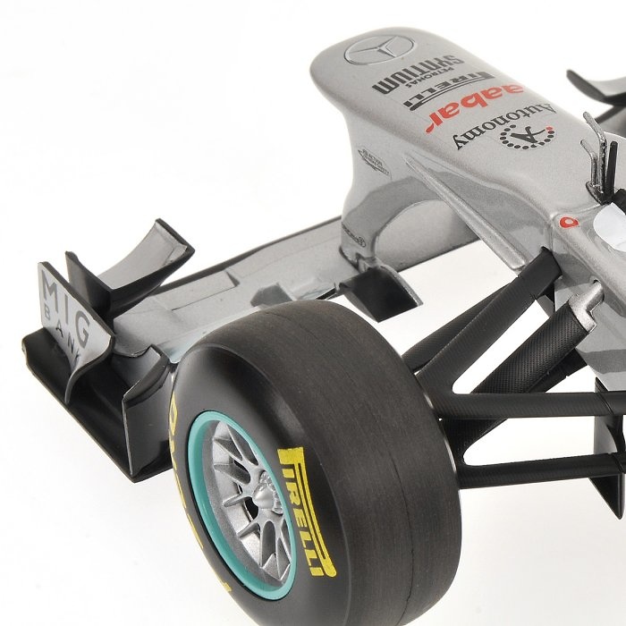 Mercedes W02 nº 7 Michael Schumacher (2011) Minichamps 110110007 1/18 