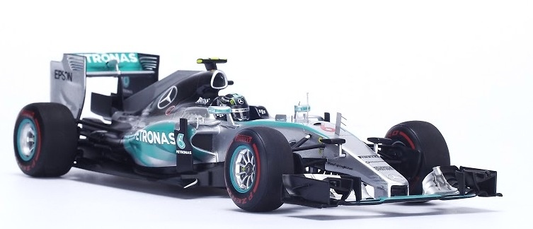 Mercedes W06 1º 