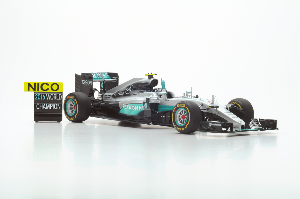 Mercedes W07 