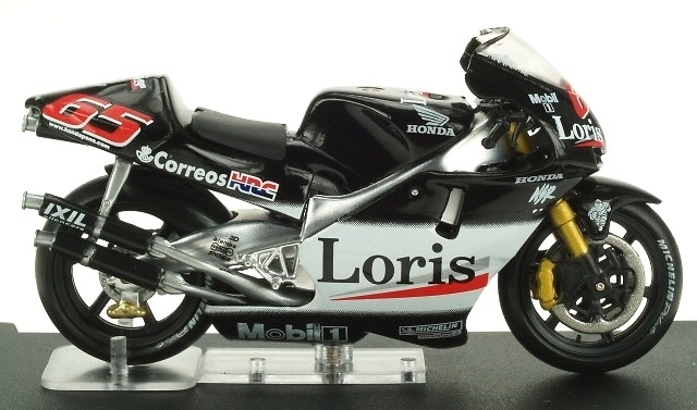 Maqueta Honda NSR500 nº 65 Loris Capirossi (2002) Altaya escala 1/24 