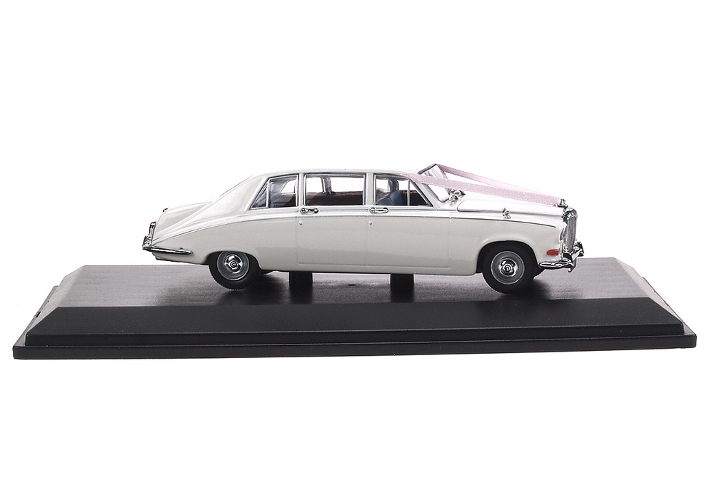 Miniatura Daimler DS420 (1968) Oxford DS001 escala 1/43 