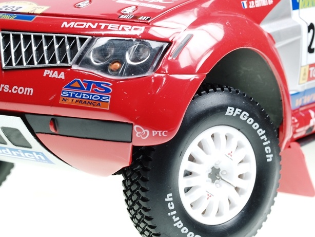 Mitsubishi Pajero Evolution Dakar (2004) Solido 9052 1/18 