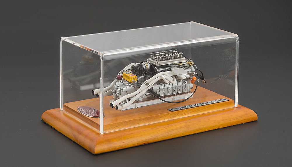 Motor Ferrari 312P (1969) CMC M121 1:18 