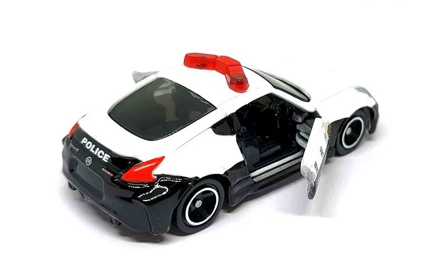 Nissan Fairlady Z Nismo Policia (2000) Tomica Estándar (61) 1/57 