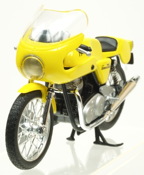 Norton 750 Commando Café Racer Solido 84035 1/18 