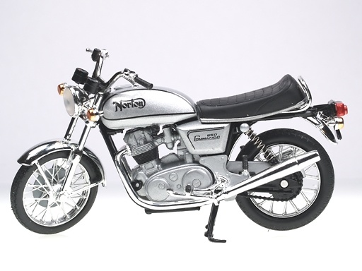 Norton 850 Commando (1968) Solido 15032900 1/18 