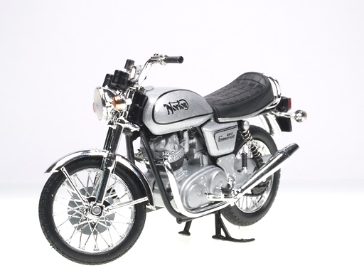 Norton 850 Commando (1968) Solido 15032900 1/18 