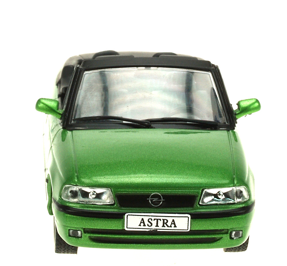 Opel Astra F Cabriolet (1992) Ixo 1/43 Eaglemoos Publications 