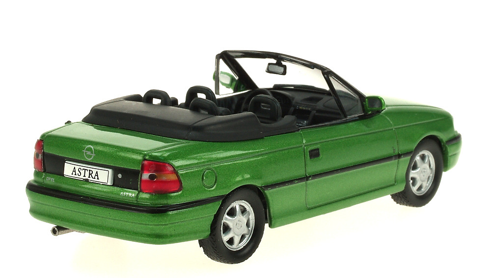 Opel Astra F Cabriolet (1992) Ixo 1/43 Eaglemoos Publications 