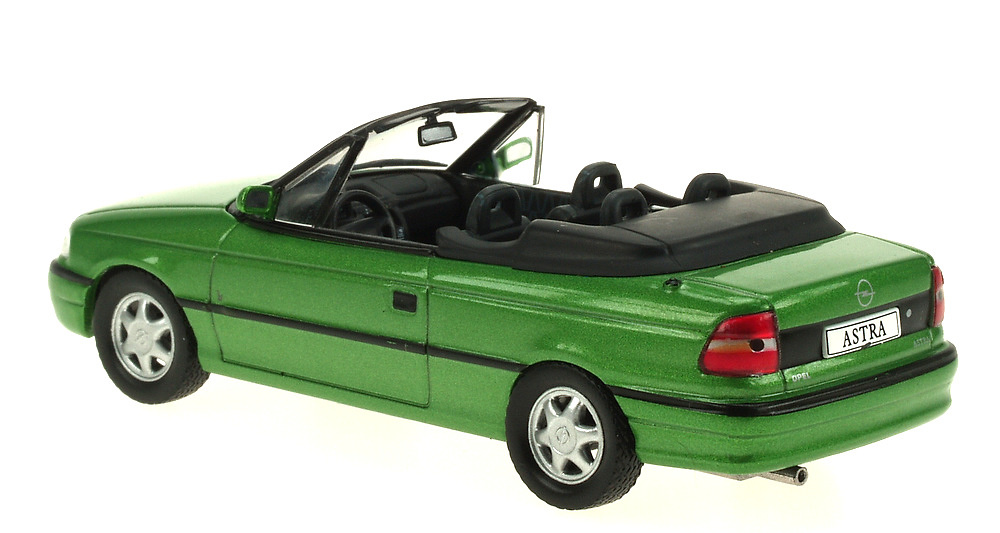 Opel Astra F Cabriolet (1992) Ixo 1/43 Eaglemoos Publications 