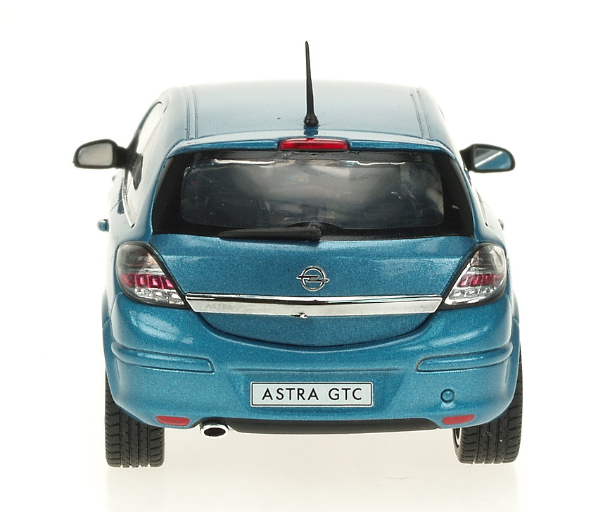 Opel Astra GTC 3p. Serie III (2005) Minichamps 403043023 1/43 Fotografías: Minicar.es