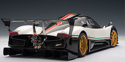 Pagani Zonda R (2007) Autoart 78262 1/18 