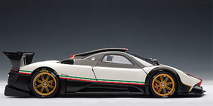 Pagani Zonda R (2007) Autoart 78262 1/18 