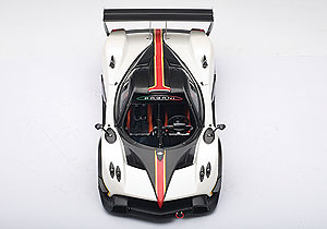 Pagani Zonda R (2007) Autoart 78262 1/18 