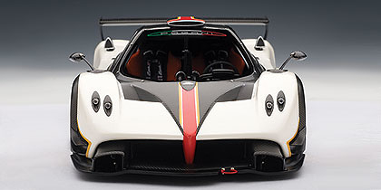 Pagani Zonda R (2007) Autoart 78262 1/18 