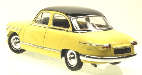 Panhard PL17 Berlina (1961) Solido 1/18 
