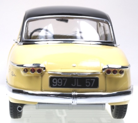 Panhard PL17 Berlina (1961) Solido 1/18 
