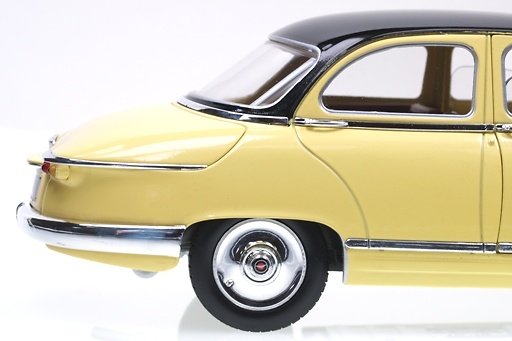 Panhard PL17 Berlina (1961) Solido 1/18 