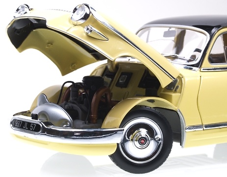 Panhard PL17 Berlina (1961) Solido 1/18 