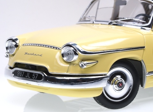 Panhard PL17 Berlina (1961) Solido 1/18 