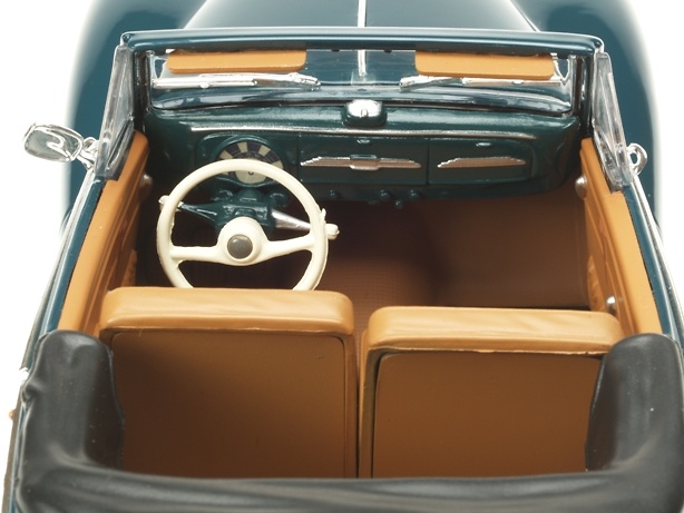 Peugeot 203 Cabriolet (1954) Solido 8155 1/18 