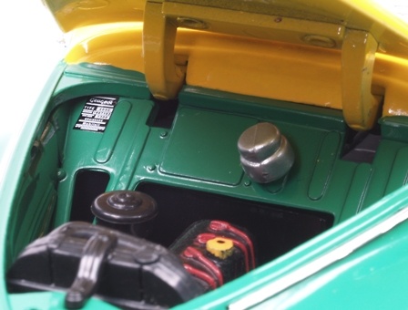Peugeot 203 Furgoneta Knorr (1954) Solido 1/18 