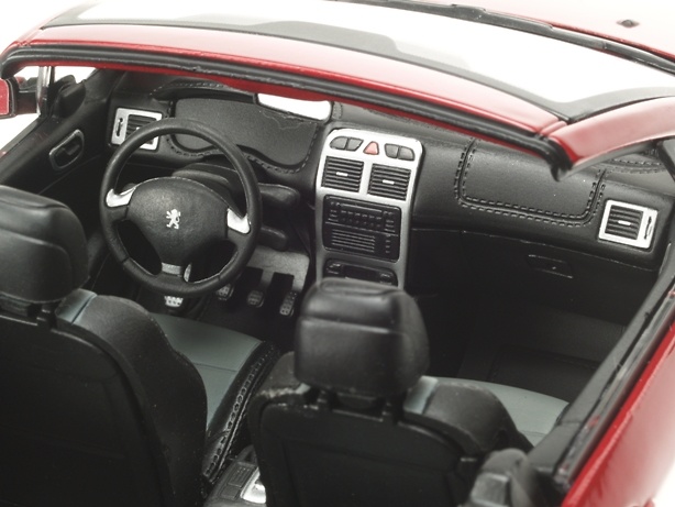 Peugeot 307 CC cabriolet-coupé (2003) Solido 8148 1/18 