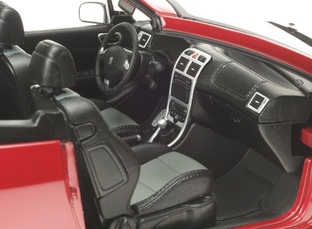 Peugeot 307 CC cabriolet-coupé (2003) Solido 8148 1/18 