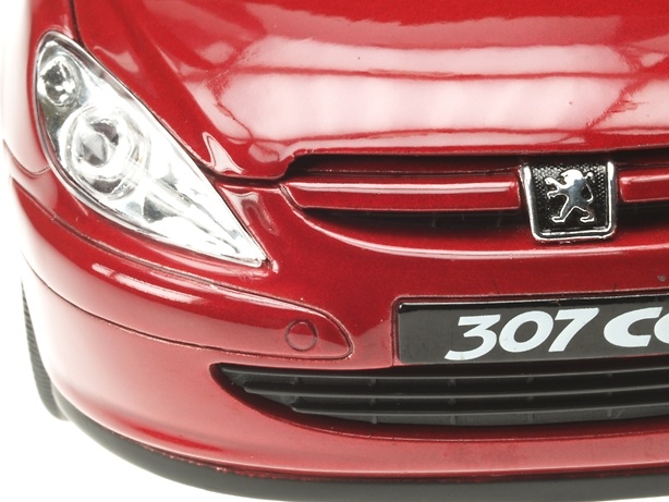 Peugeot 307 CC cabriolet-coupé (2003) Solido 8148 1/18 