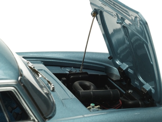 Peugeot 404 Coupé (1964) Norev 184745 1/18 