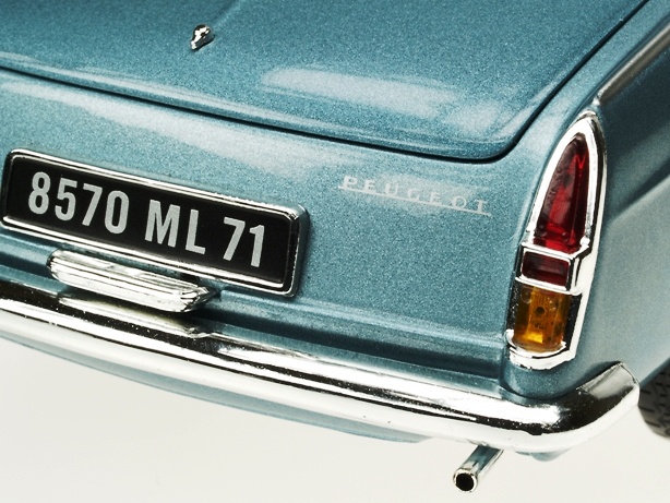 Peugeot 404 Coupé (1964) Norev 184745 1/18 