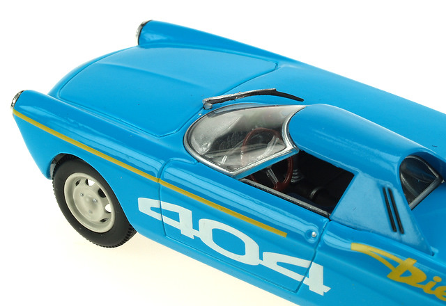 Peugeot 404 diesel Caza Records (1965) 474442 Norev 1/43 