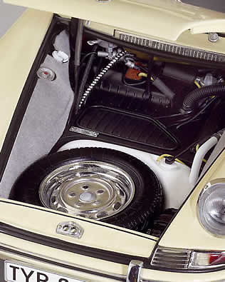 Porsche 901 Coupé (1964) CMC M-067 1/18 