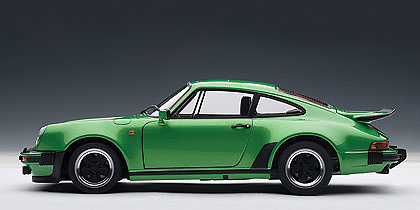 Autoart 77974 Porsche 911 3.0 Turbo -930- (1976) Autoart 1/18 Color Verde Metalizado