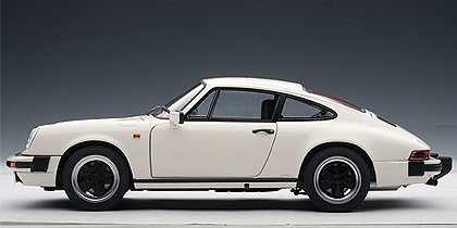 Porsche 911 Carrera (1988) Autoart 1:18 Autoart 78012 