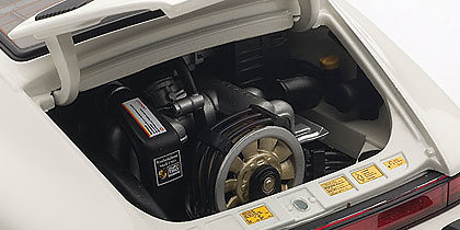 Porsche 911 Carrera (1988) Autoart 1:18 Autoart 78012 