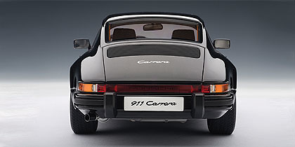 Porsche 911 Carrera (1988) Autoart 1:18 78013 
