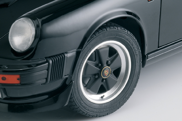 Porsche 911 Carrera 3.2 (1983) Premium ClassiXXs 10154 1/12 