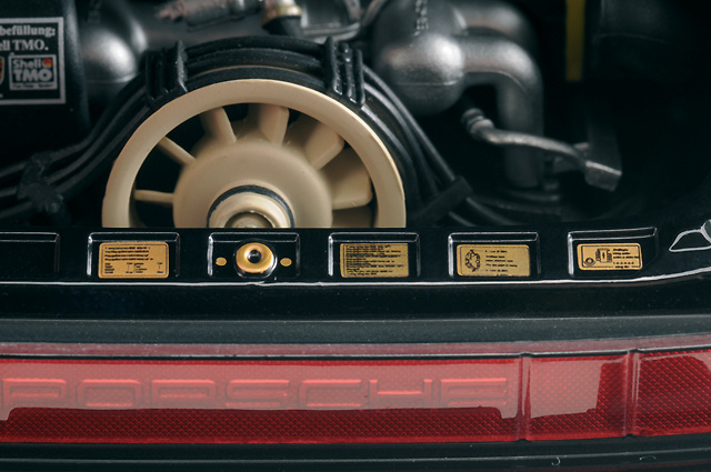 Porsche 911 Carrera 3.2 (1983) Premium ClassiXXs 10154 1/12 