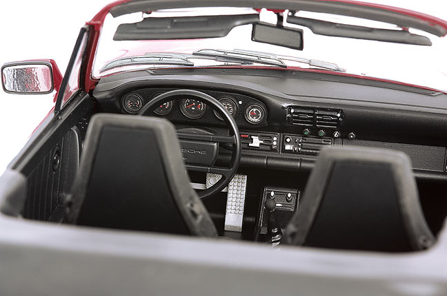 Porsche 911 Carrera 3.2 (1983) Premium ClassiXXs 10154 1/12 