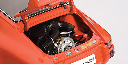 Porsche 911 Carrera RS 2.7 (1973) Autoart 78057 1/18 
