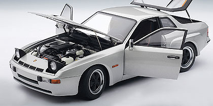 Autoart 78002 Porsche 924 Carrera GT (1980) Autoart 1:18 color Gris Plata Diamante