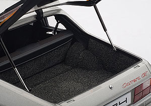 Autoart 78002 Porsche 924 Carrera GT (1980) Autoart 1:18 color Gris Plata Diamante