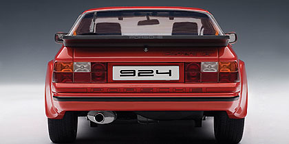 Autoart 78003 Porsche 924 Carrera GT (1980) Autoart 1:18 Color Rojo