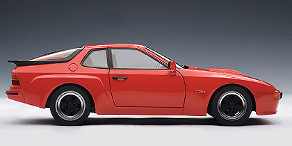 Autoart 78003 Porsche 924 Carrera GT (1980) Autoart 1:18 Color Rojo