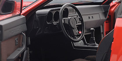 Autoart 78003 Porsche 924 Carrera GT (1980) Autoart 1:18 Color Rojo