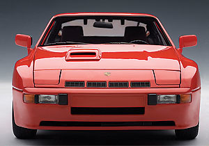 Autoart 78003 Porsche 924 Carrera GT (1980) Autoart 1:18 Color Rojo